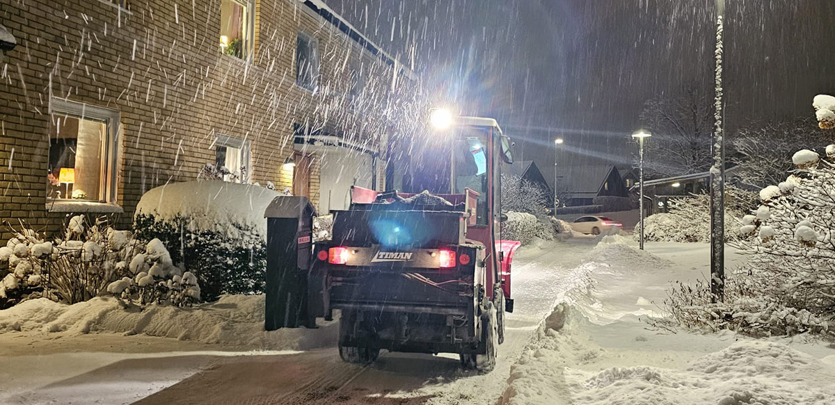 snoteam-tbc Inom våran byggservice tar vi omhand om mindre projekt och finns för dig som behöver renovera, underhålla och utveckla din fastighet.